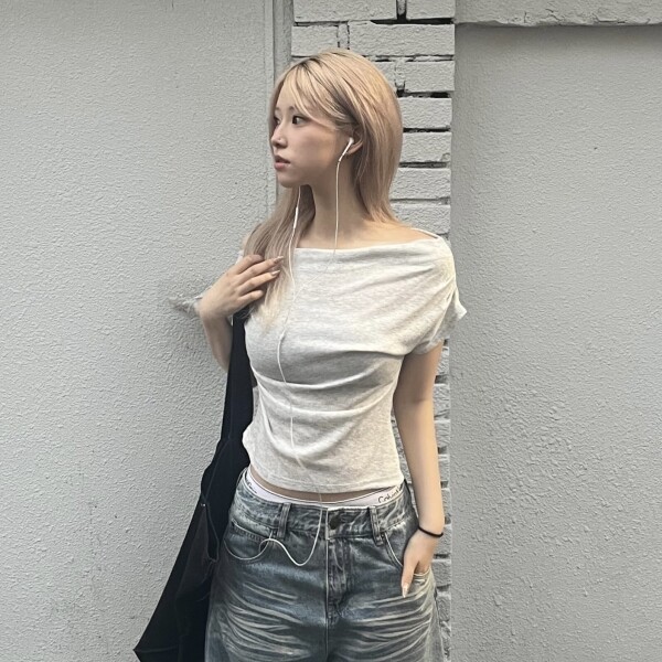 틴스튜디오,wooah 오프숄더 티셔츠